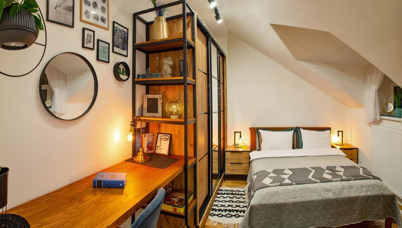 Old Town Loft Apartments Kamjanets-Podilsky Buitenkant foto
